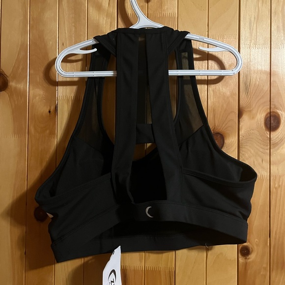 Black reflective light n tight mesh bra by zyia - Picture 2 of 7